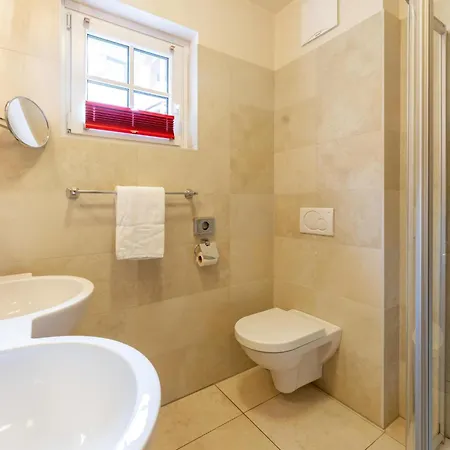 Arieke E10 아파트 카프룬